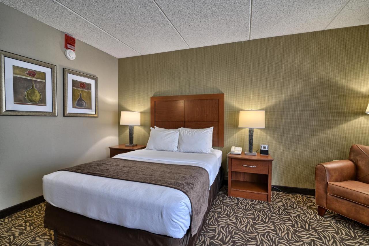 Clarion Inn & Suites - University Area Cortland Luaran gambar