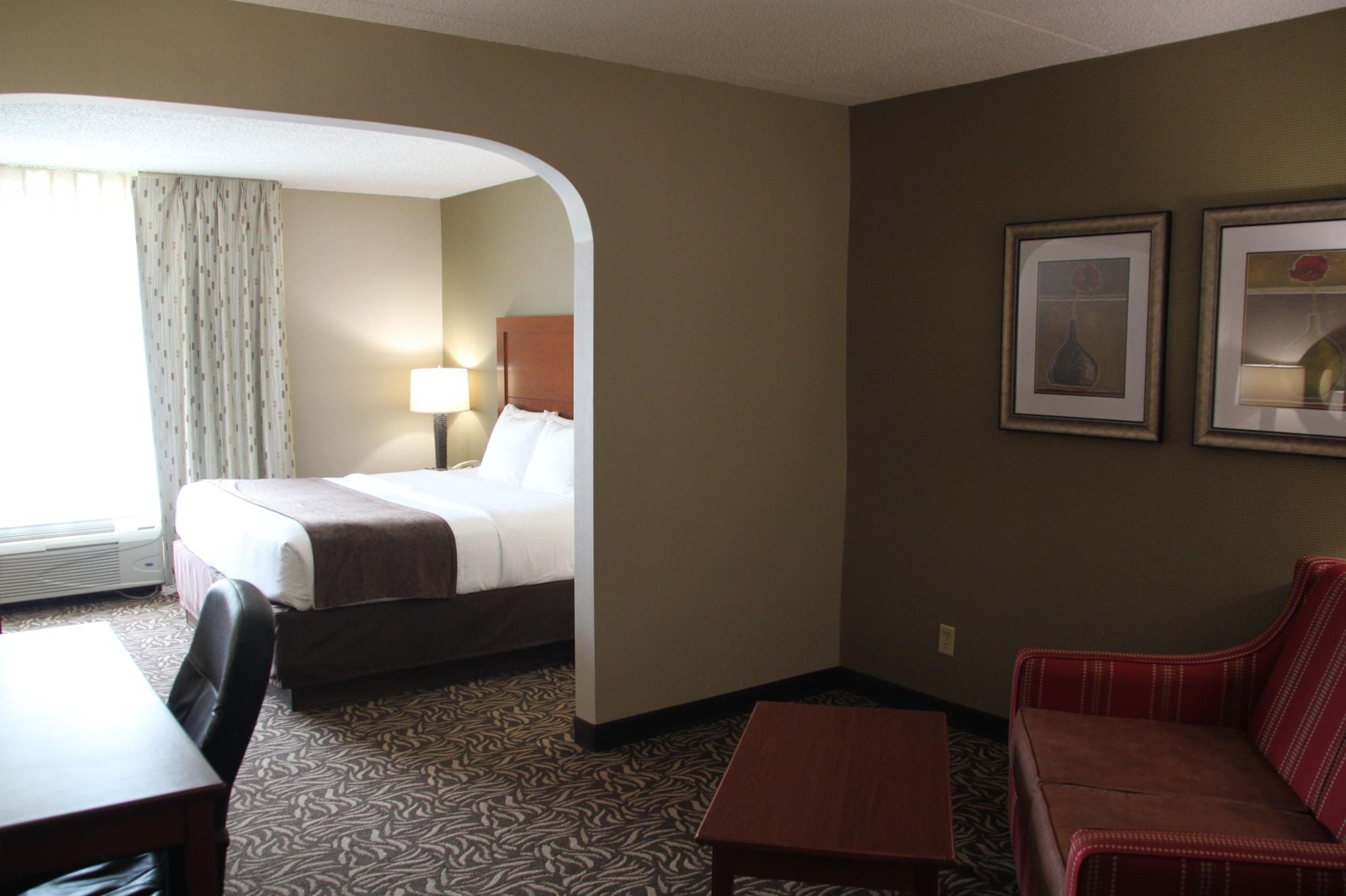 Clarion Inn & Suites - University Area Cortland Luaran gambar