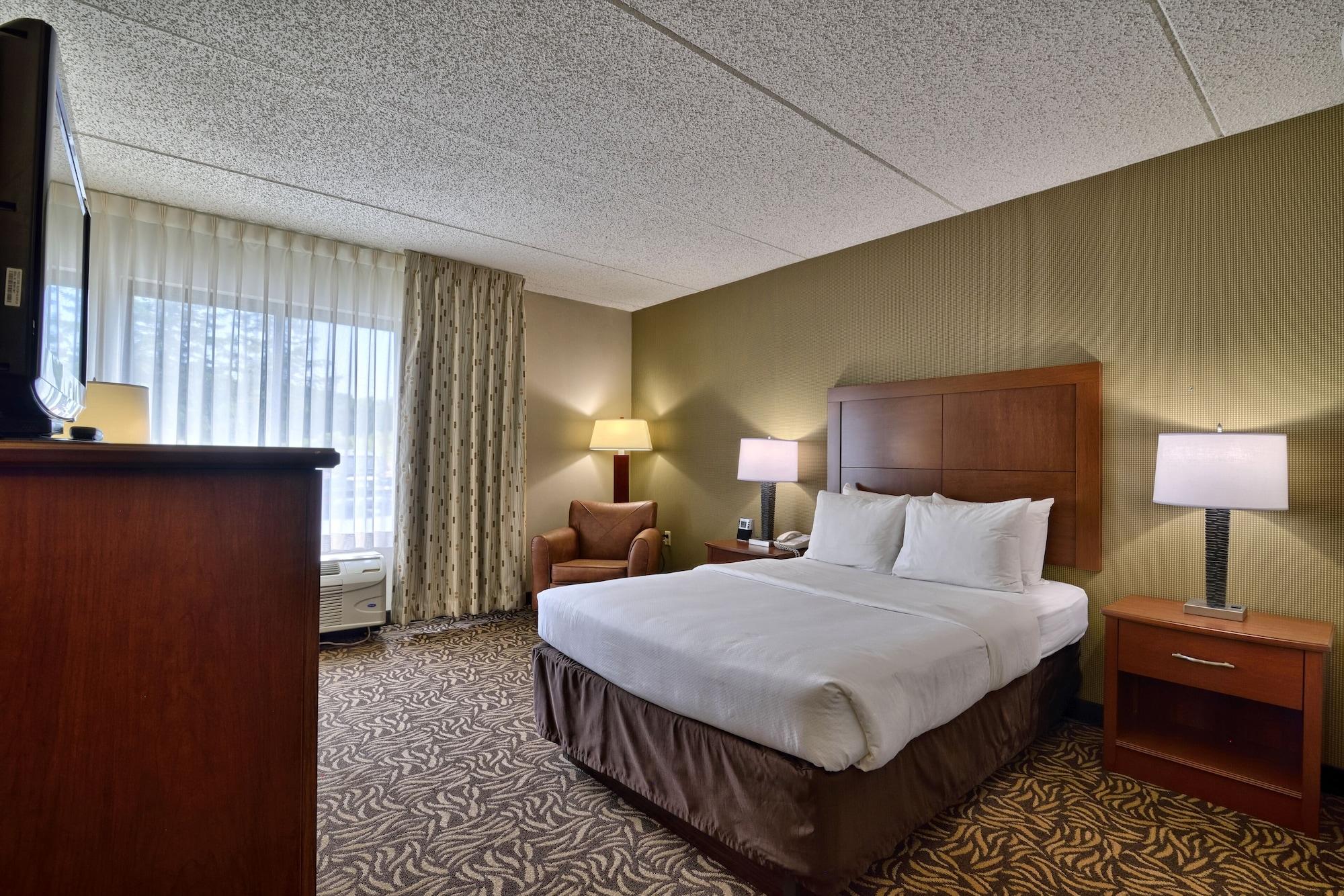 Clarion Inn & Suites - University Area Cortland Luaran gambar