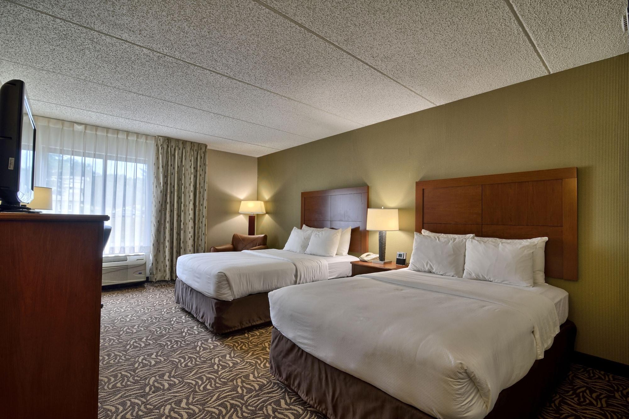 Clarion Inn & Suites - University Area Cortland Luaran gambar