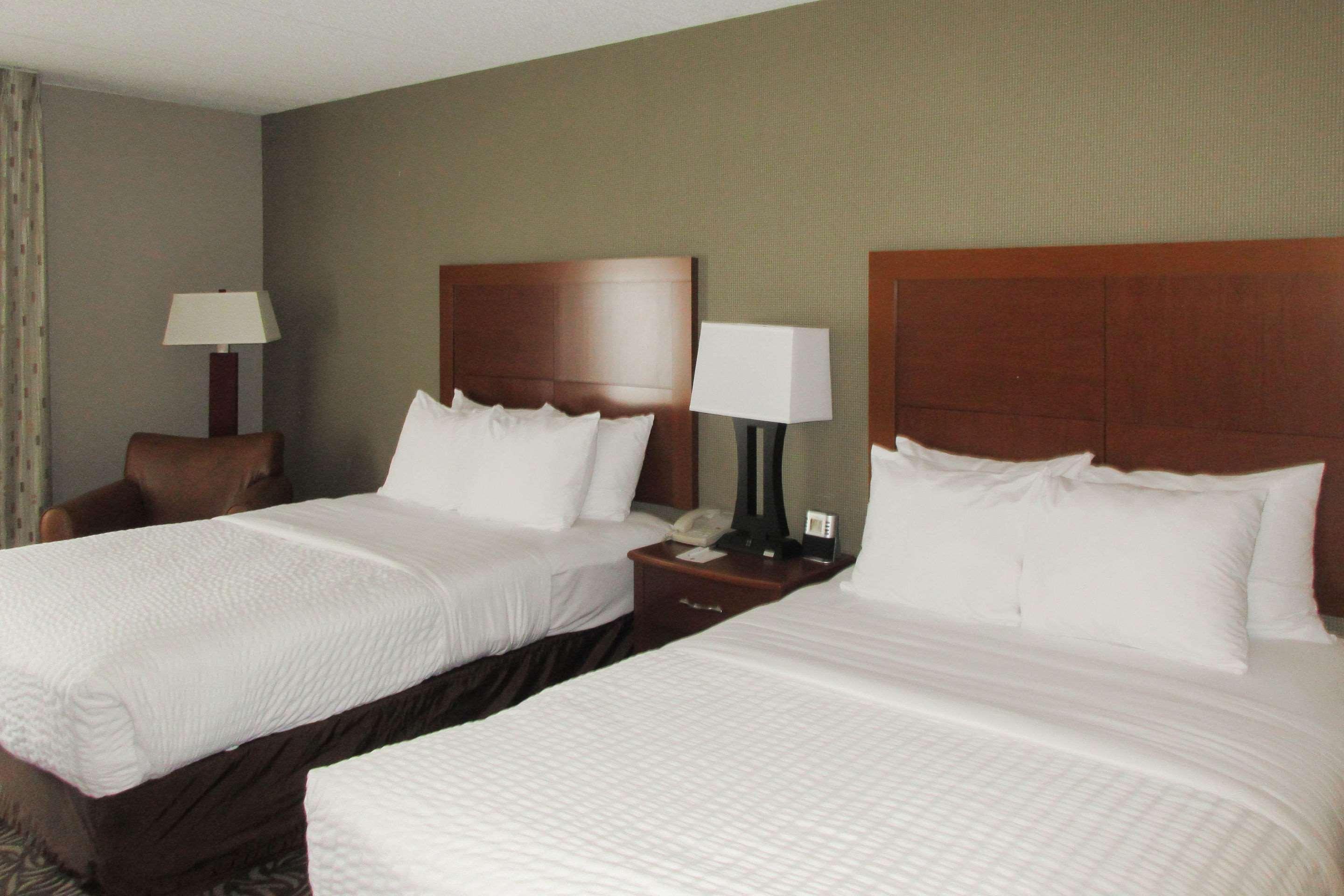 Clarion Inn & Suites - University Area Cortland Luaran gambar